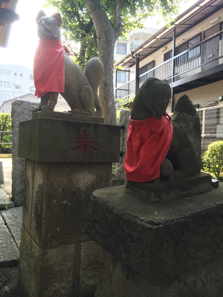 佐竹稲荷神社狐