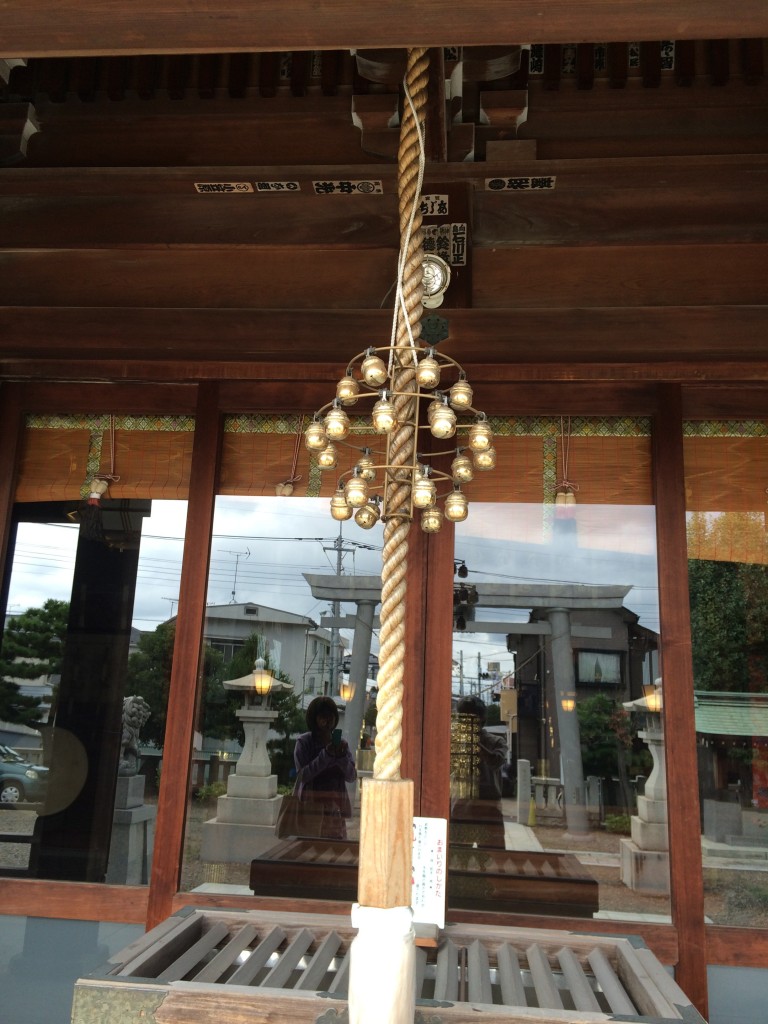 水元神社鈴緒・鈴