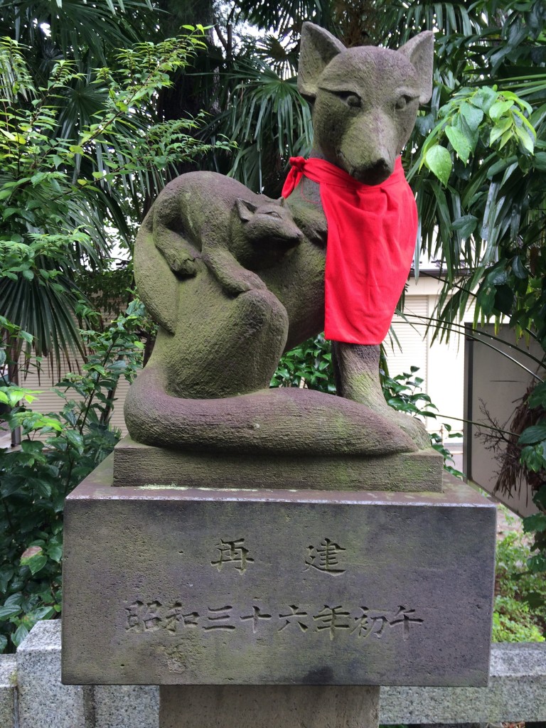 梅田稲荷神社狐