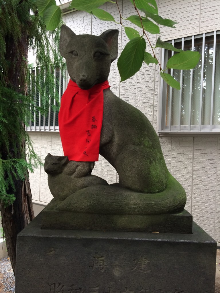 梅田稲荷神社狐