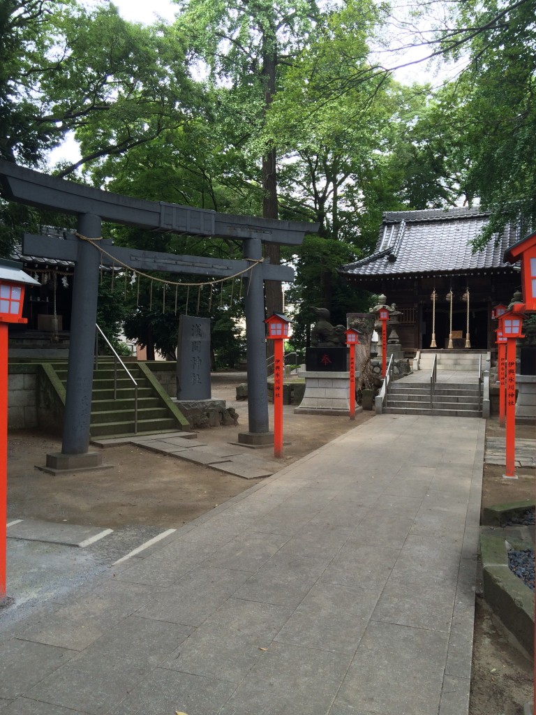 氷川神社（東伊興）
