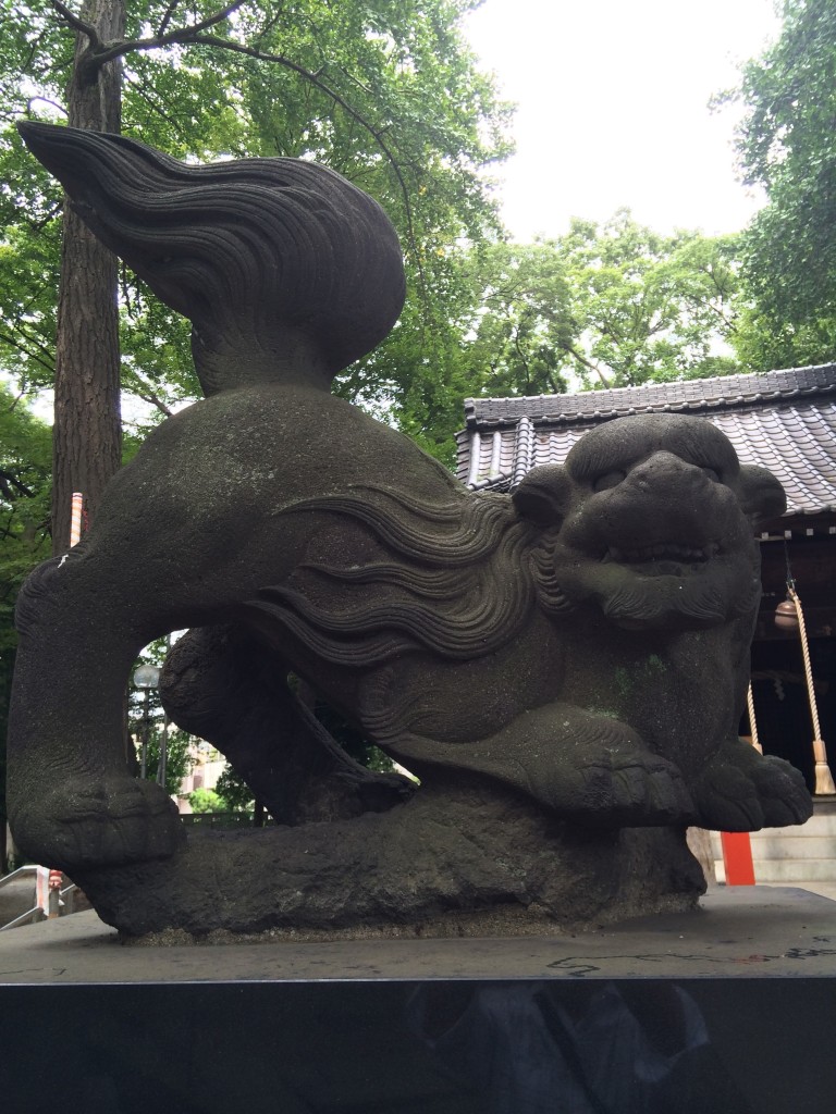 氷川神社（東伊興）狛犬