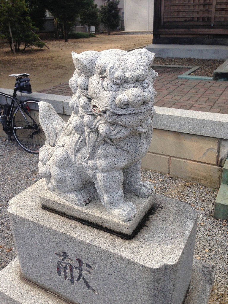 諏訪神社狛犬