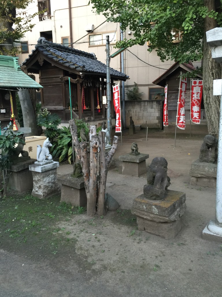 千住神社副社 狛犬 狐